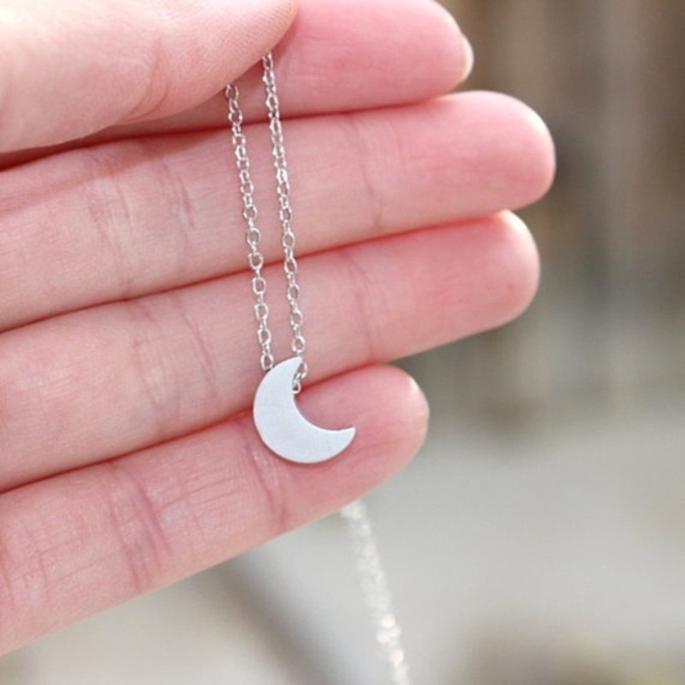 Crescent moon necklace - silver or gold available - Picture 3 of 4